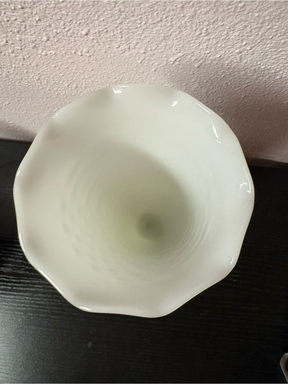 Vintage White Milk Glass Hobnail Pedestal Vase Ruffled Scalloped Rim - Picture 4 of 9